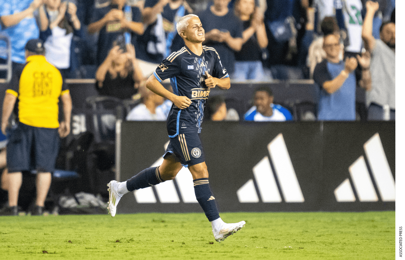Cavan Sullivan takes the pitch in July 2024 for his debut with the Philadelphia Union soccer team while still a student at YSC Academy.